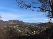 08 Vista panoramica sull'altopiano di Selvino-Aviatico con monti Cornagera-Poieto